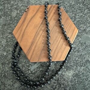 VINTAGE BEADED NECKLACE BLACK